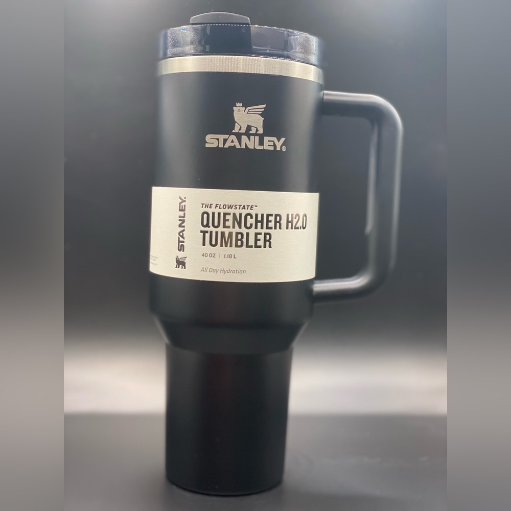 Stanley 40oz 2.0 Tumbler in BLACK GLOW